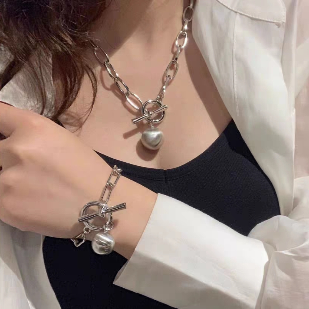 NEW ! 2pcs Fashion SET (Necklace & Bracelet)